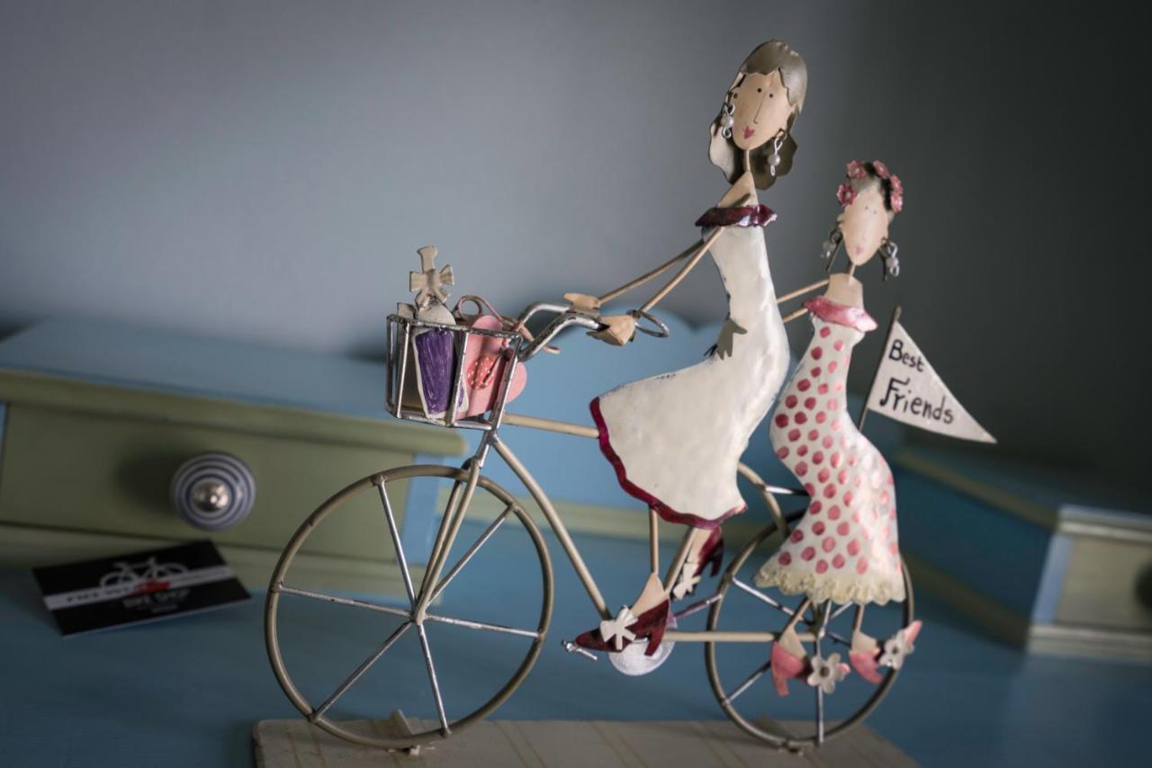 Draisina bike apartments UNO Oleggio Castello Extérieur photo